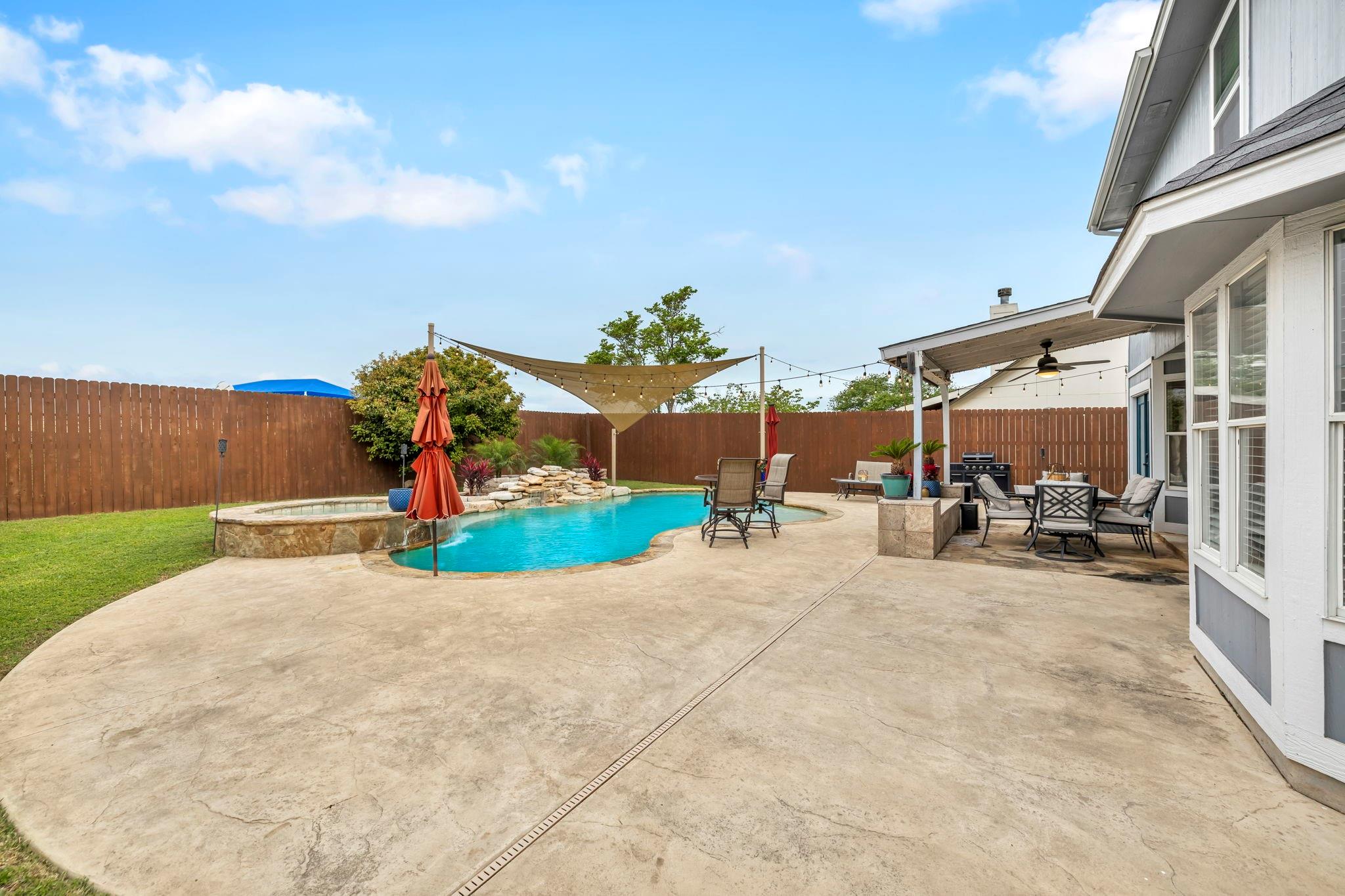 807 Eaglecreek Drive Leander TX 78641