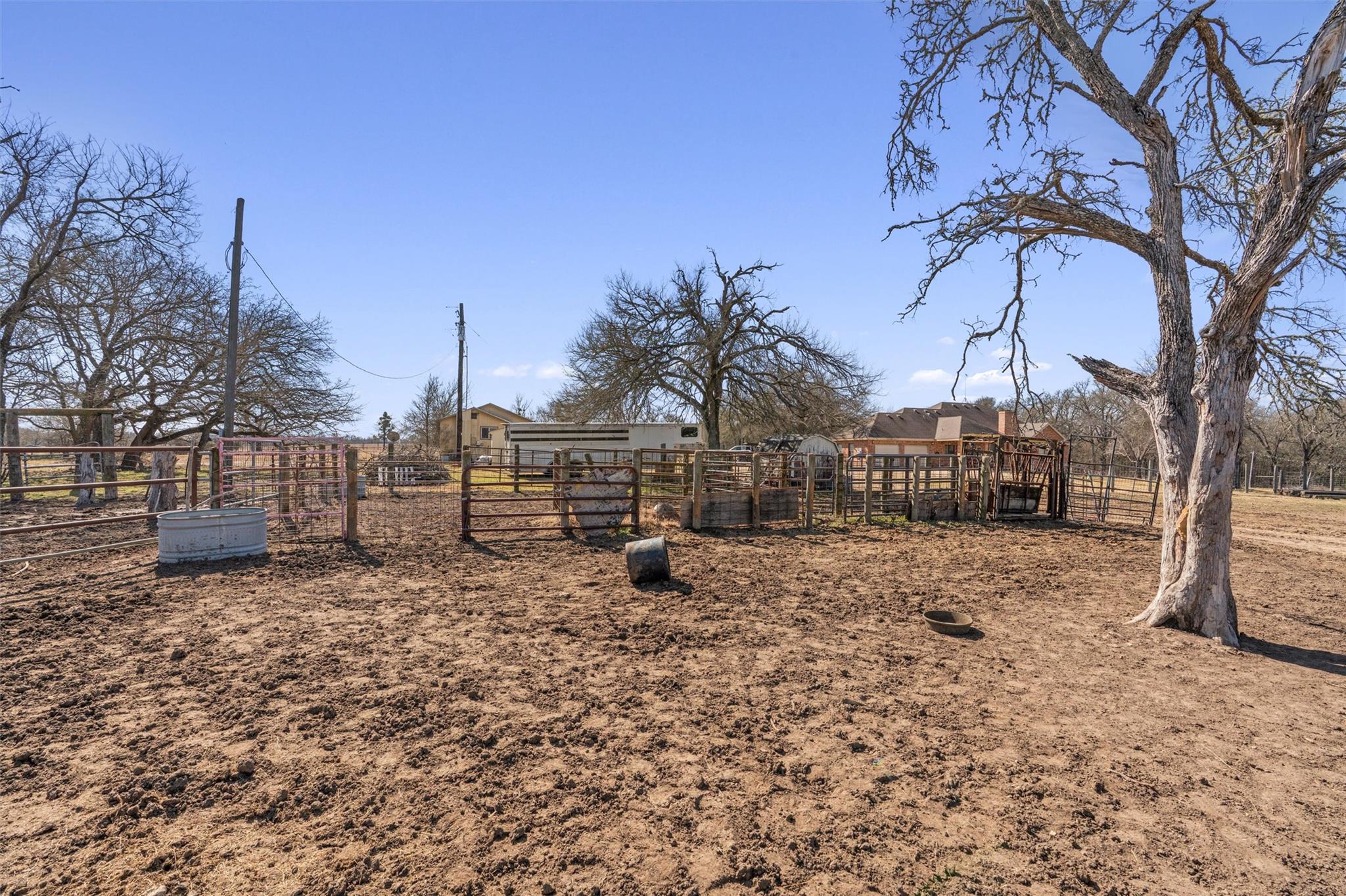 173 County Road 458a Thorndale TX 76577