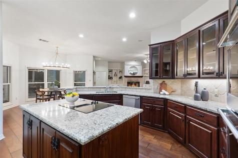 213 El Rio Drive Lakeway TX 78734