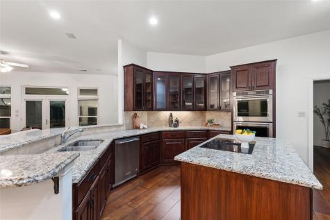 213 El Rio Drive Lakeway TX 78734