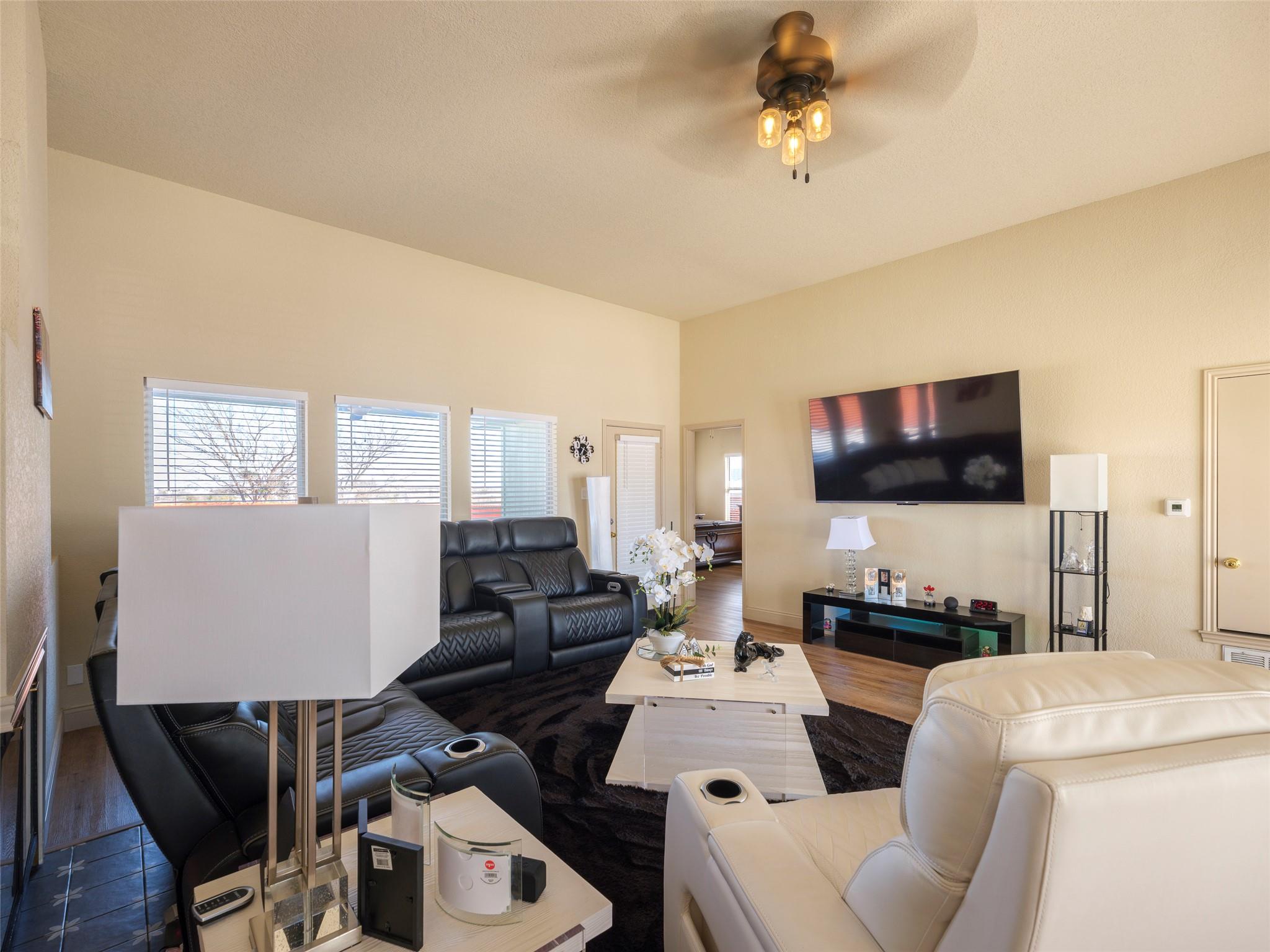 80 Family Circle Hutto TX 78634