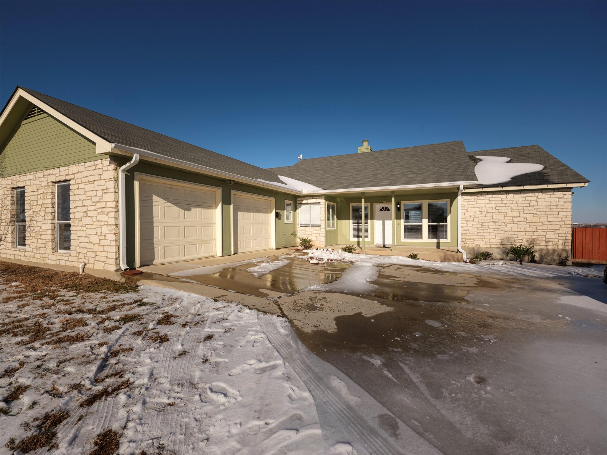 80 Family Circle Hutto TX 78634