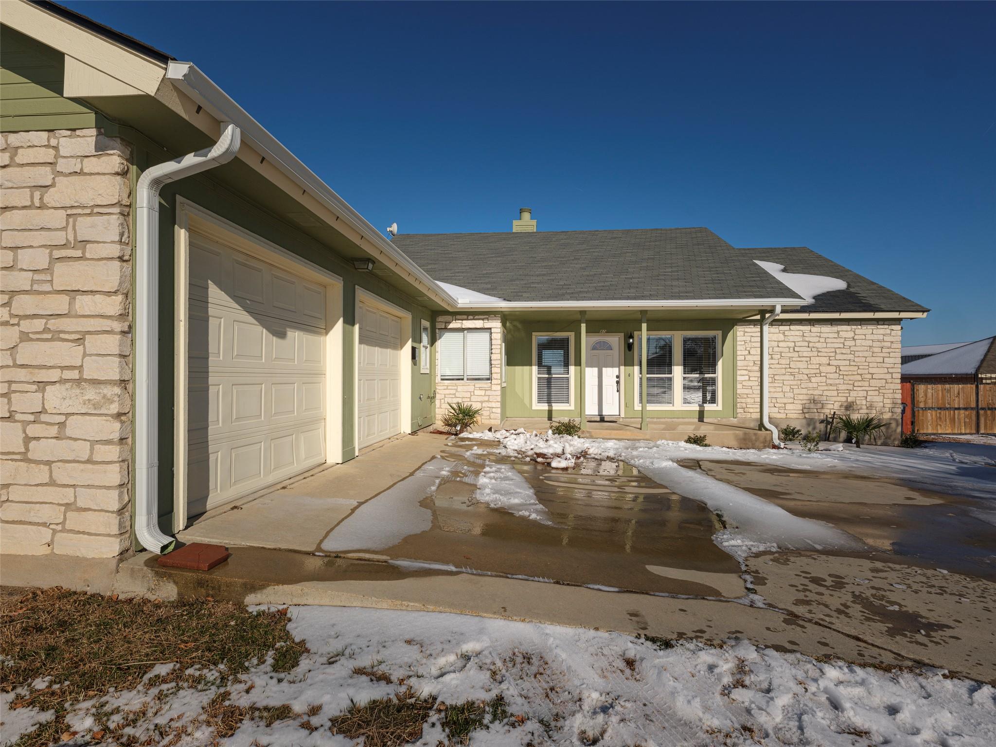 80 Family Circle Hutto TX 78634