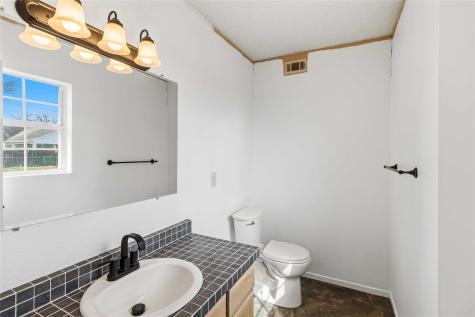 405 Lynch Street Smithville TX 78957
