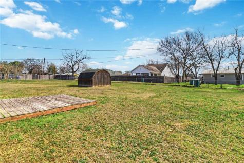 405 Lynch Street Smithville TX 78957