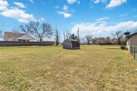 405 Lynch Street Smithville TX 78957