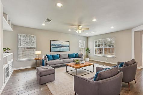 901 E Whispering Hollow Drive Kyle TX 78640