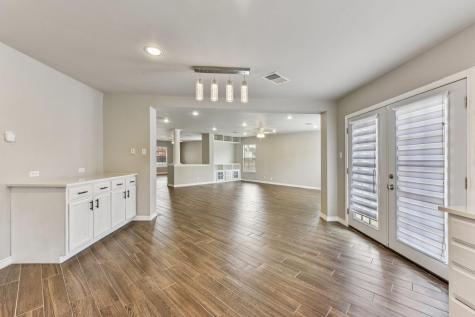 901 E Whispering Hollow Drive Kyle TX 78640