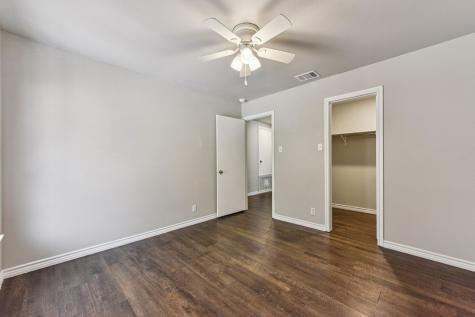901 E Whispering Hollow Drive Kyle TX 78640
