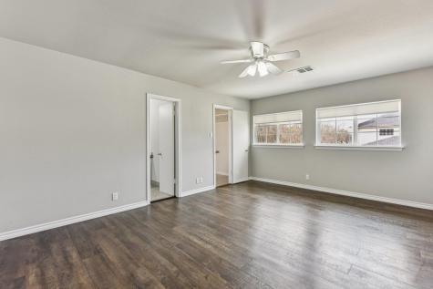 901 E Whispering Hollow Drive Kyle TX 78640