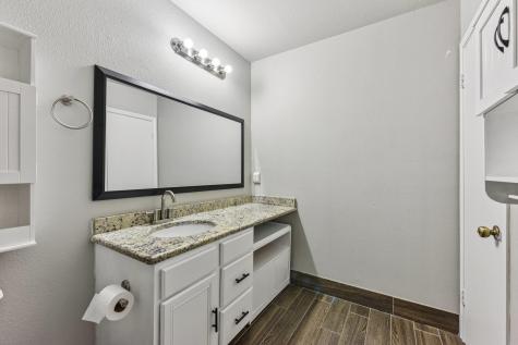 901 E Whispering Hollow Drive Kyle TX 78640