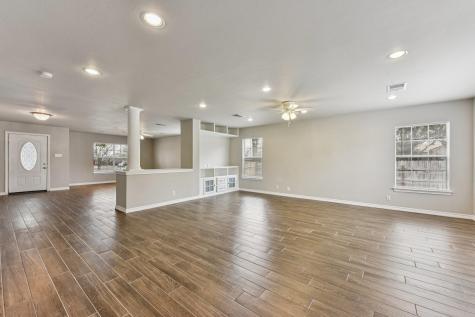 901 E Whispering Hollow Drive Kyle TX 78640