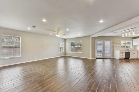 901 E Whispering Hollow Drive Kyle TX 78640