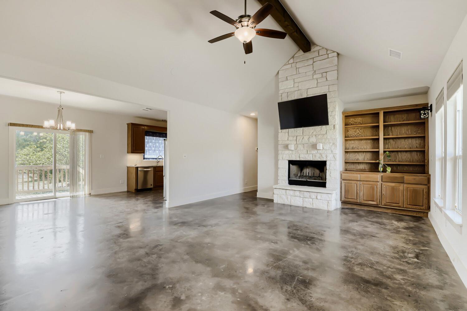 20401 Siesta Shores Drive Spicewood TX 78669