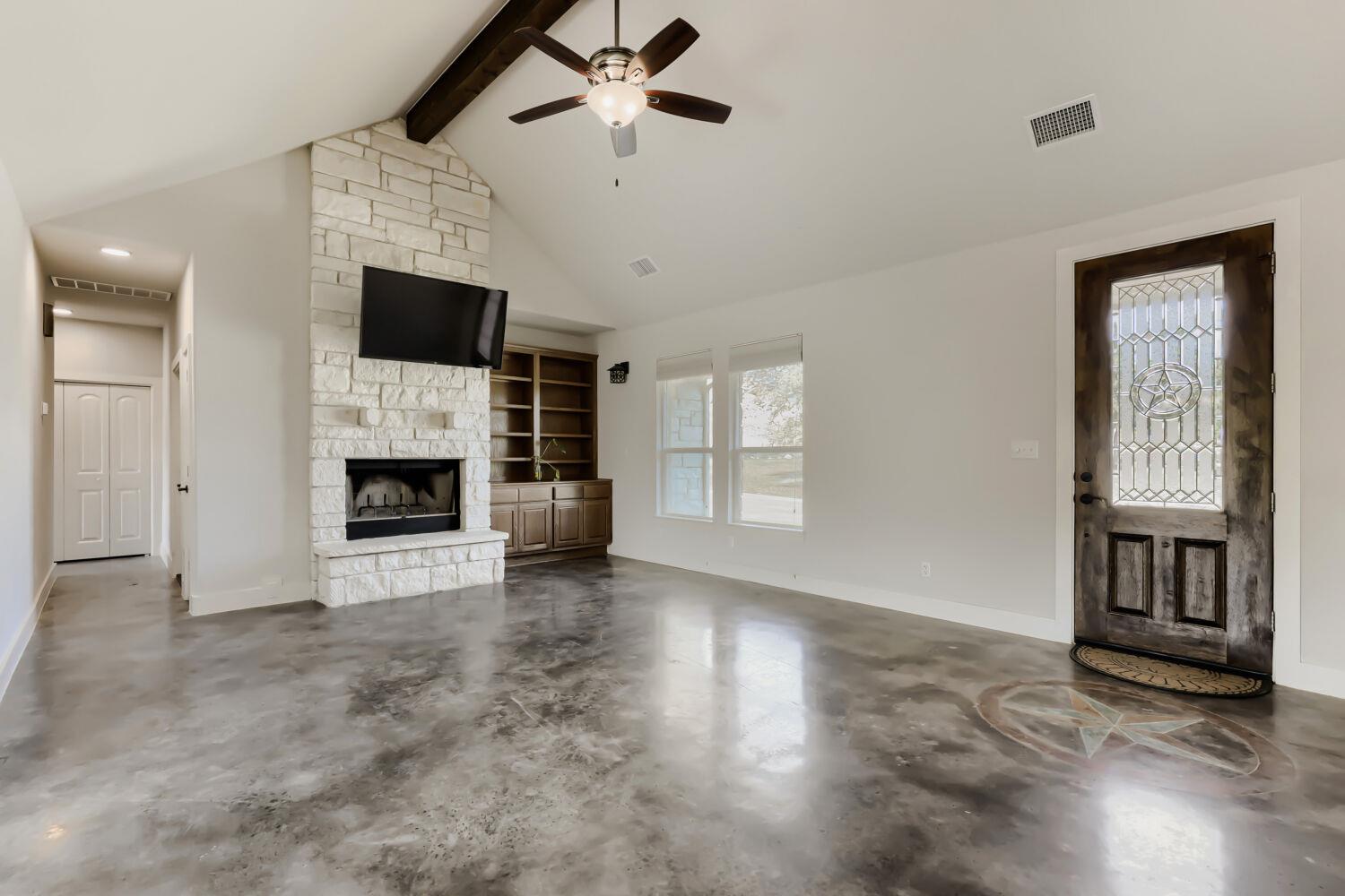 20401 Siesta Shores Drive Spicewood TX 78669