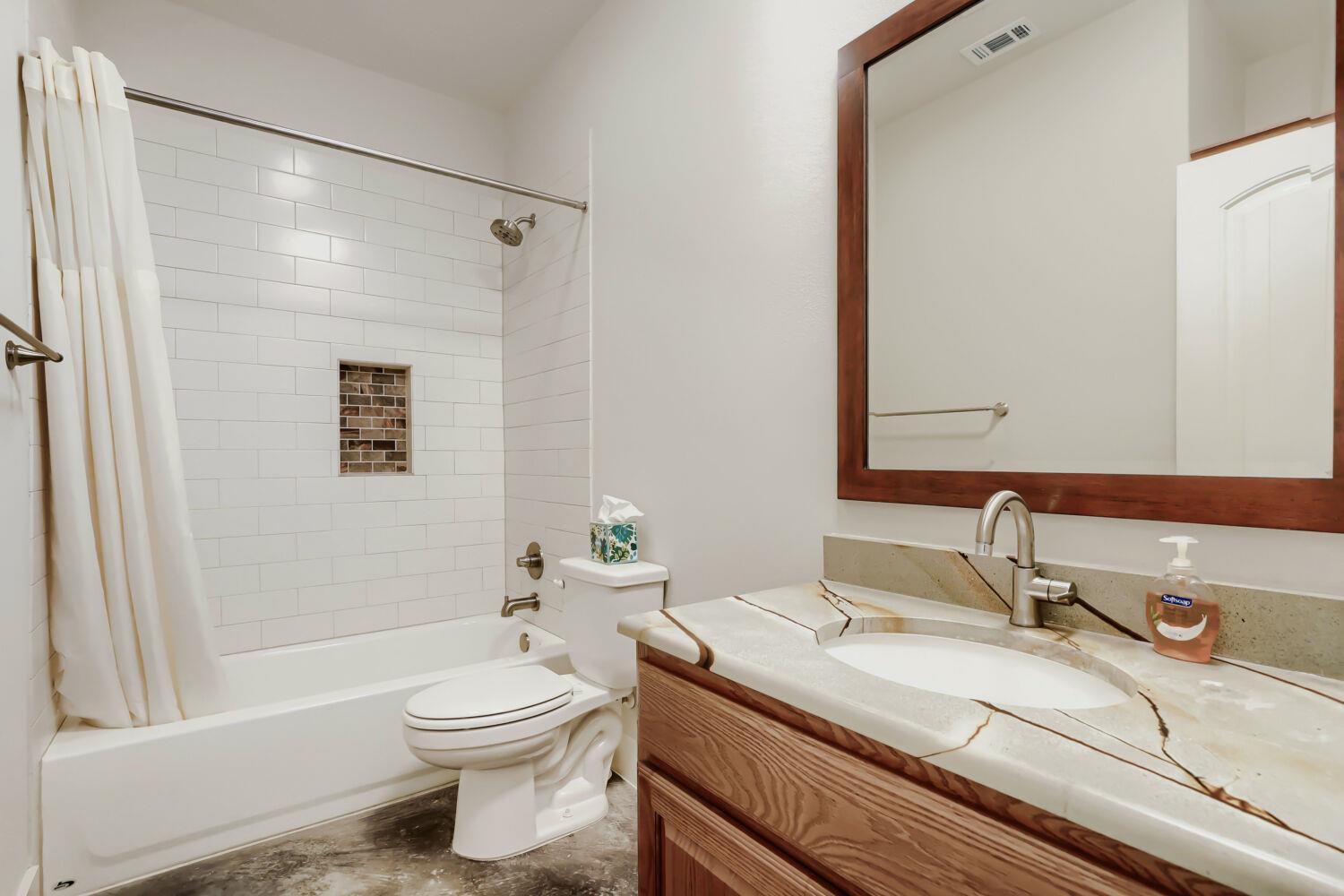 20401 Siesta Shores Drive Spicewood TX 78669