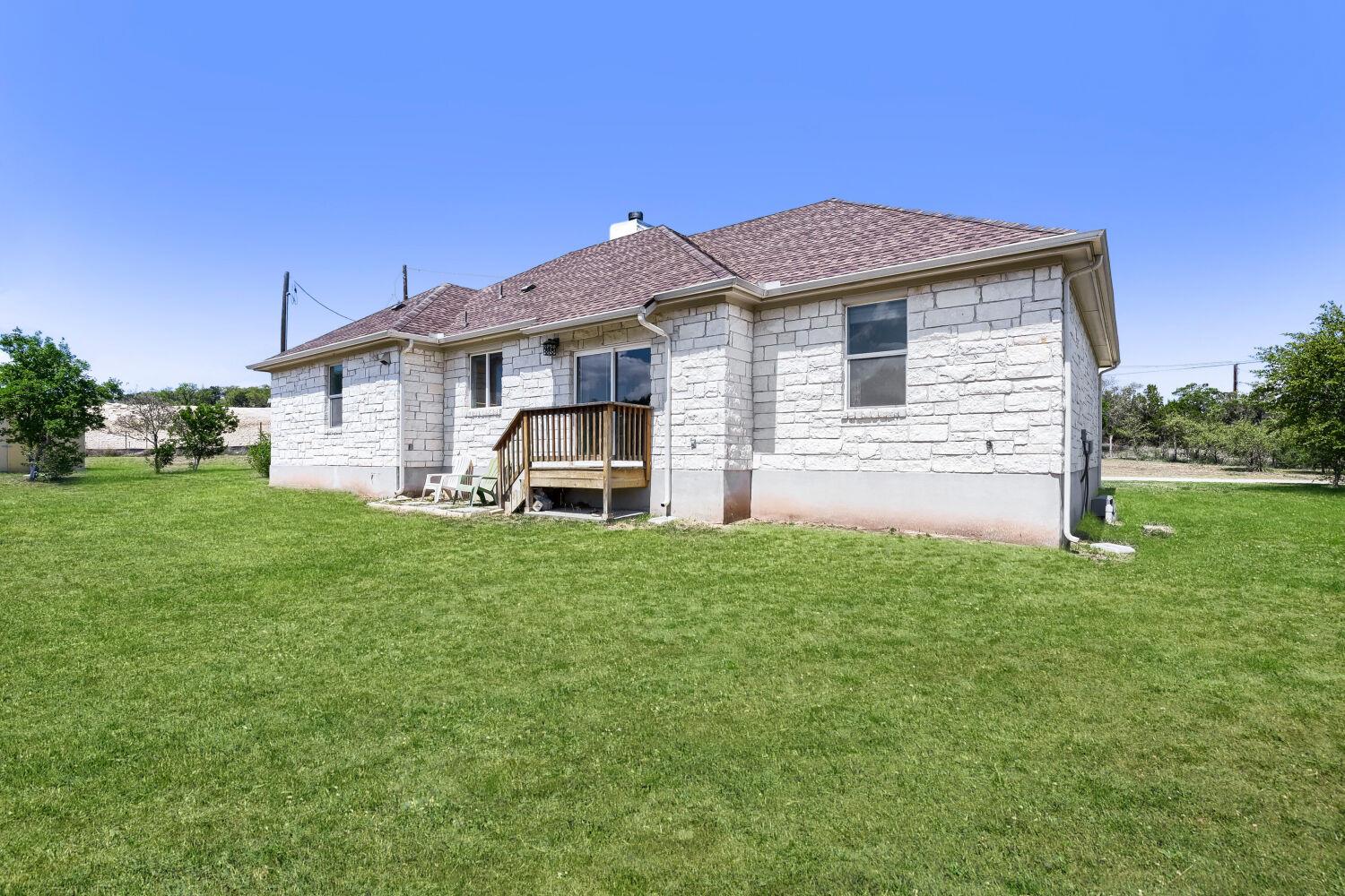 20401 Siesta Shores Drive Spicewood TX 78669