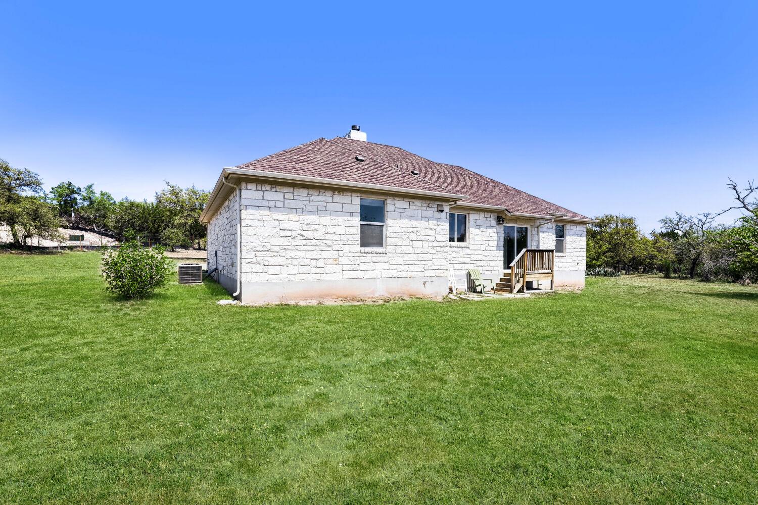 20401 Siesta Shores Drive Spicewood TX 78669