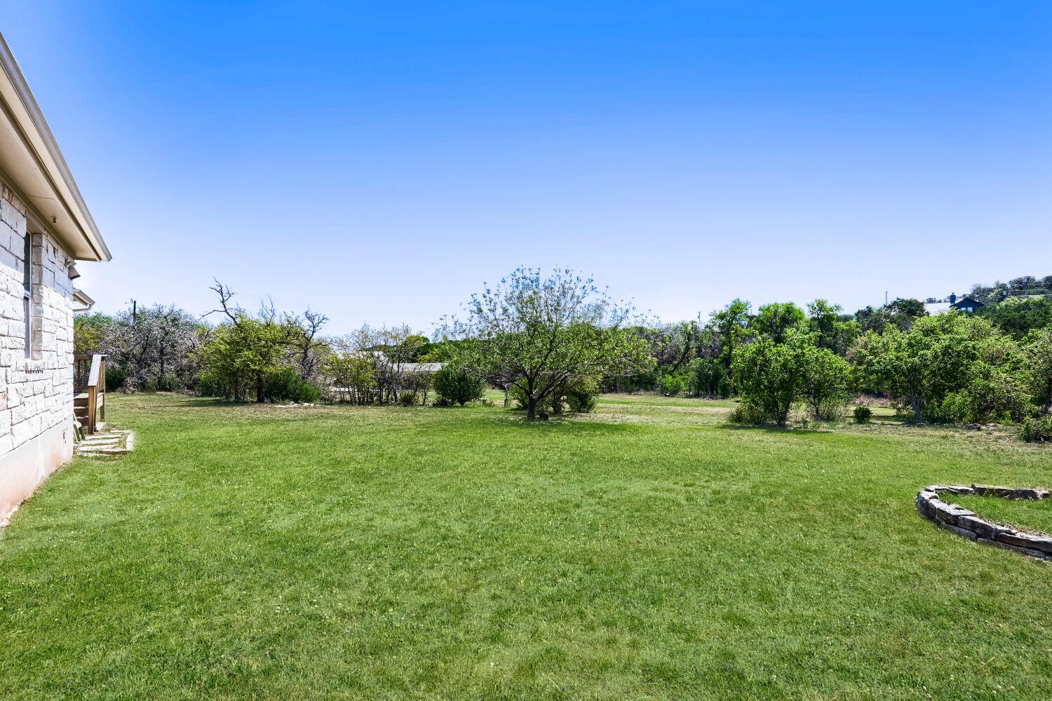 20401 Siesta Shores Drive Spicewood TX 78669