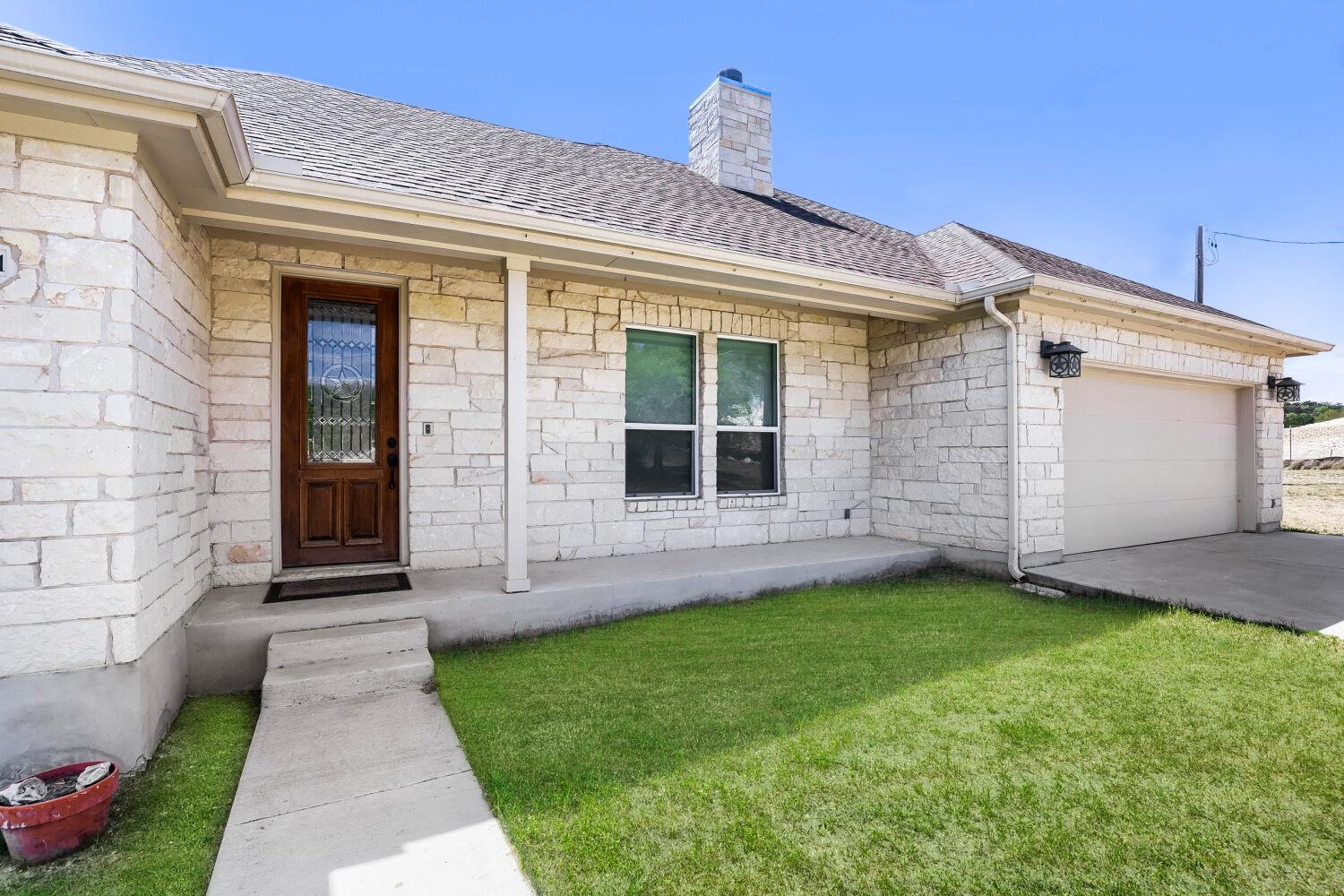 20401 Siesta Shores Drive Spicewood TX 78669