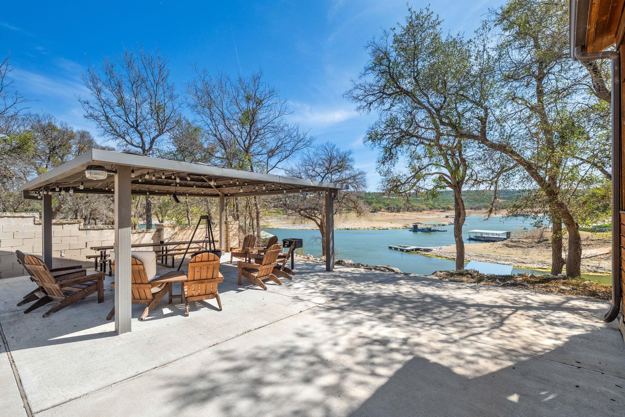 2903 Oak Ridge Drive Spicewood TX 78669