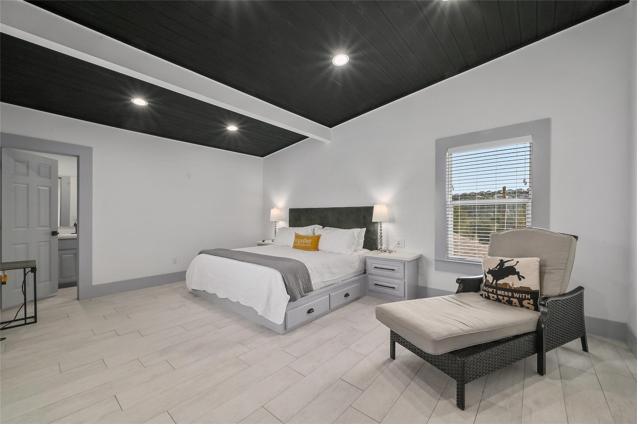 2903 Oak Ridge Drive Spicewood TX 78669