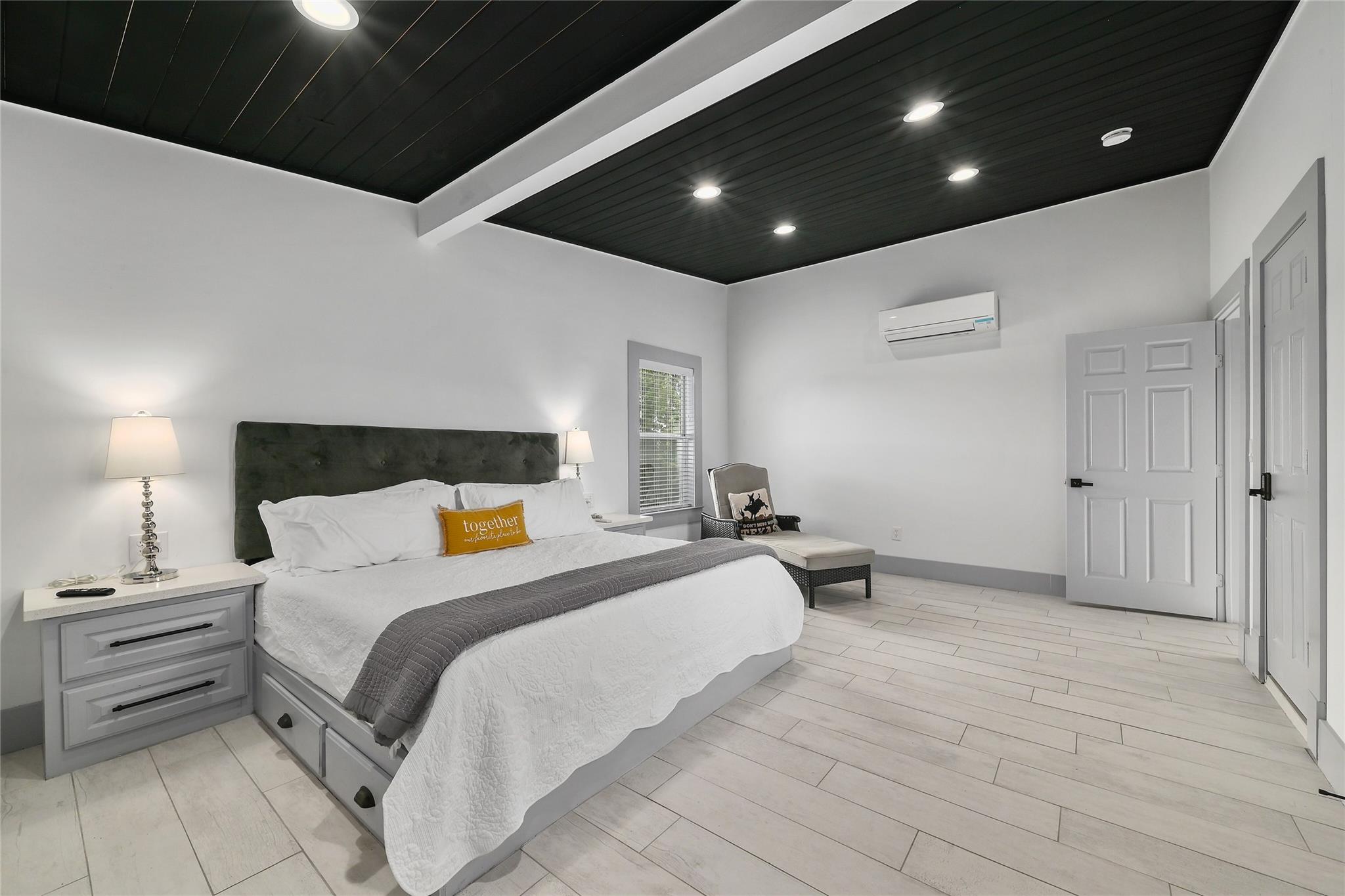 2903 Oak Ridge Drive Spicewood TX 78669