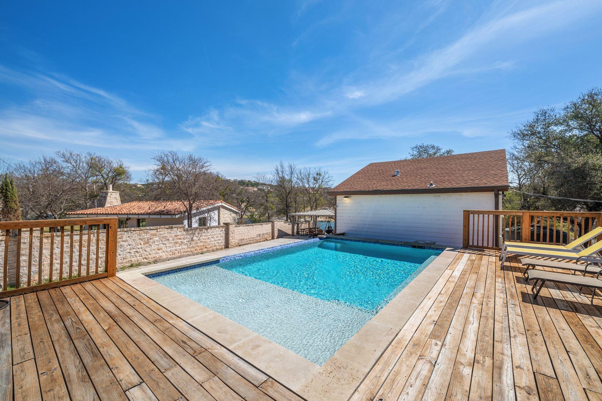 2903 Oak Ridge Drive Spicewood TX 78669