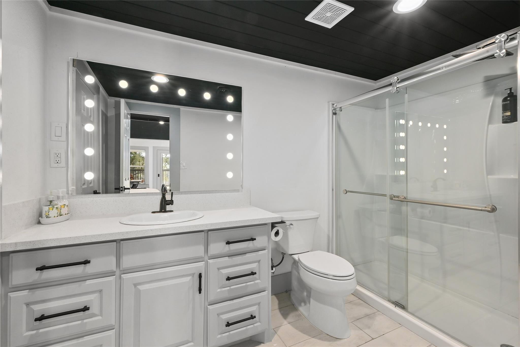2903 Oak Ridge Drive Spicewood TX 78669