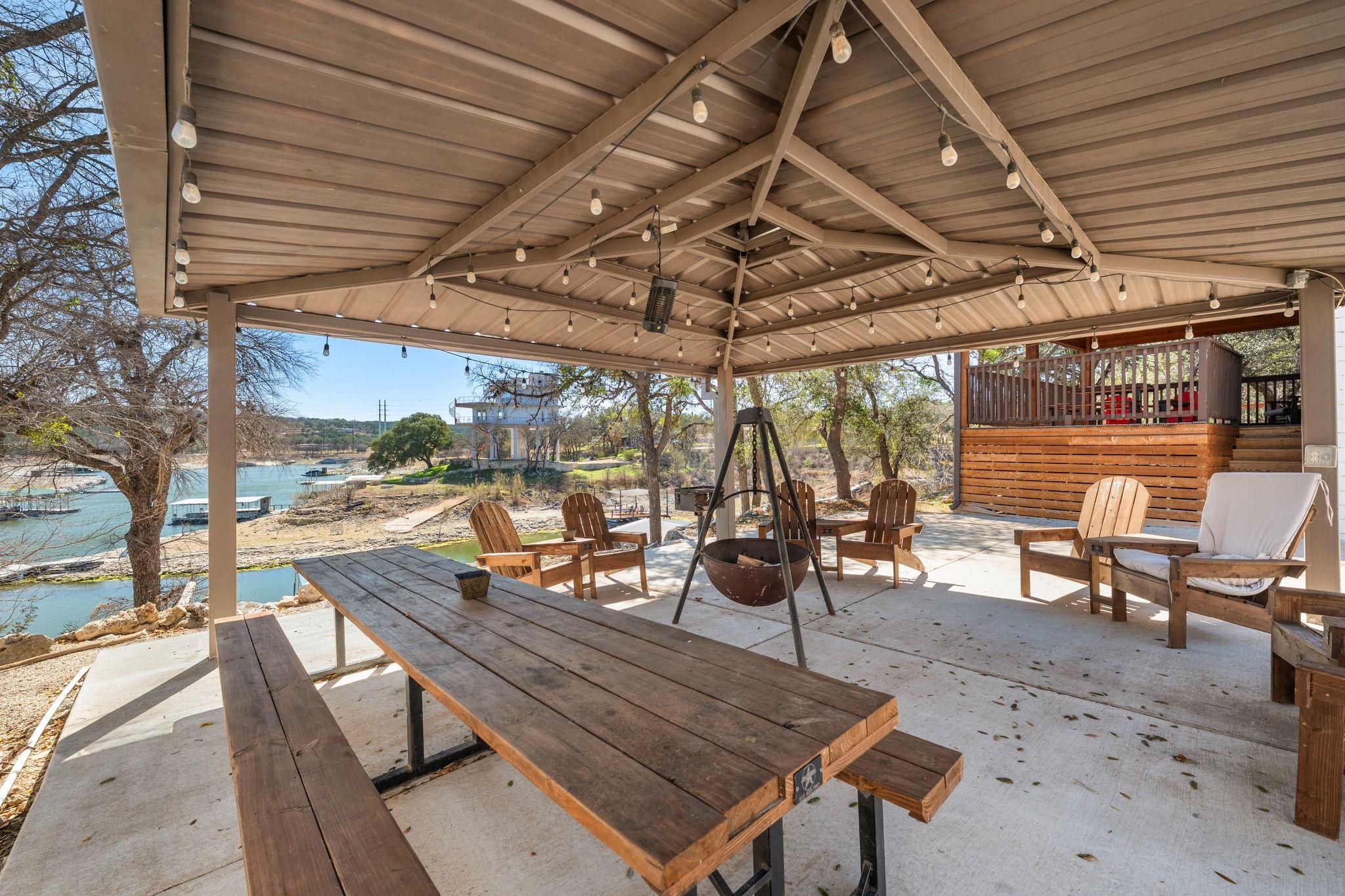 2903 Oak Ridge Drive Spicewood TX 78669