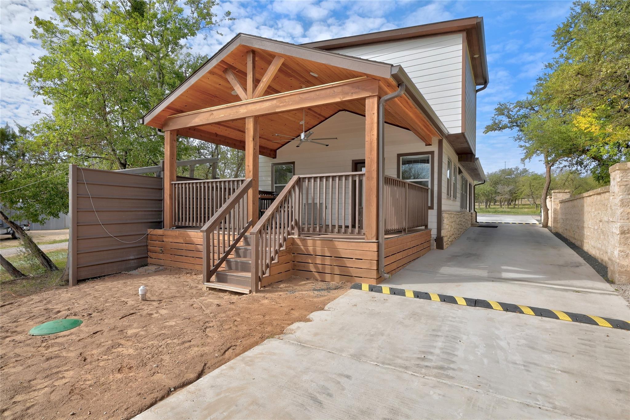 2903 Oak Ridge Drive Spicewood TX 78669
