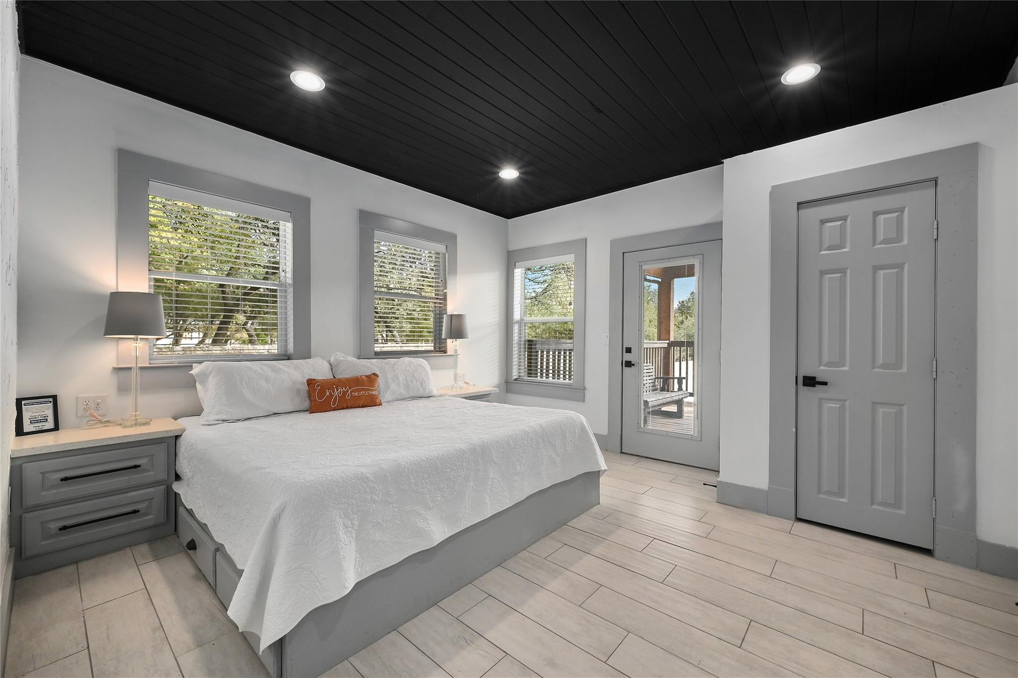 2903 Oak Ridge Drive Spicewood TX 78669