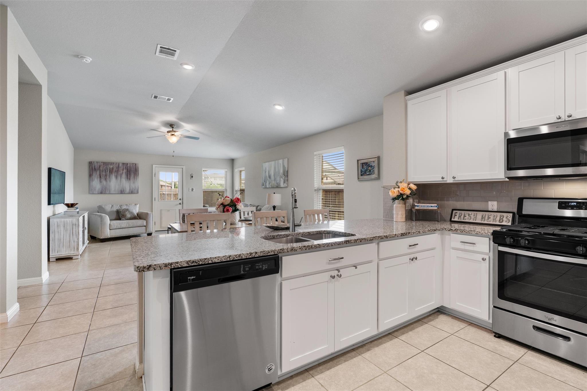12410 Amber Lynn Path Manor TX 78653