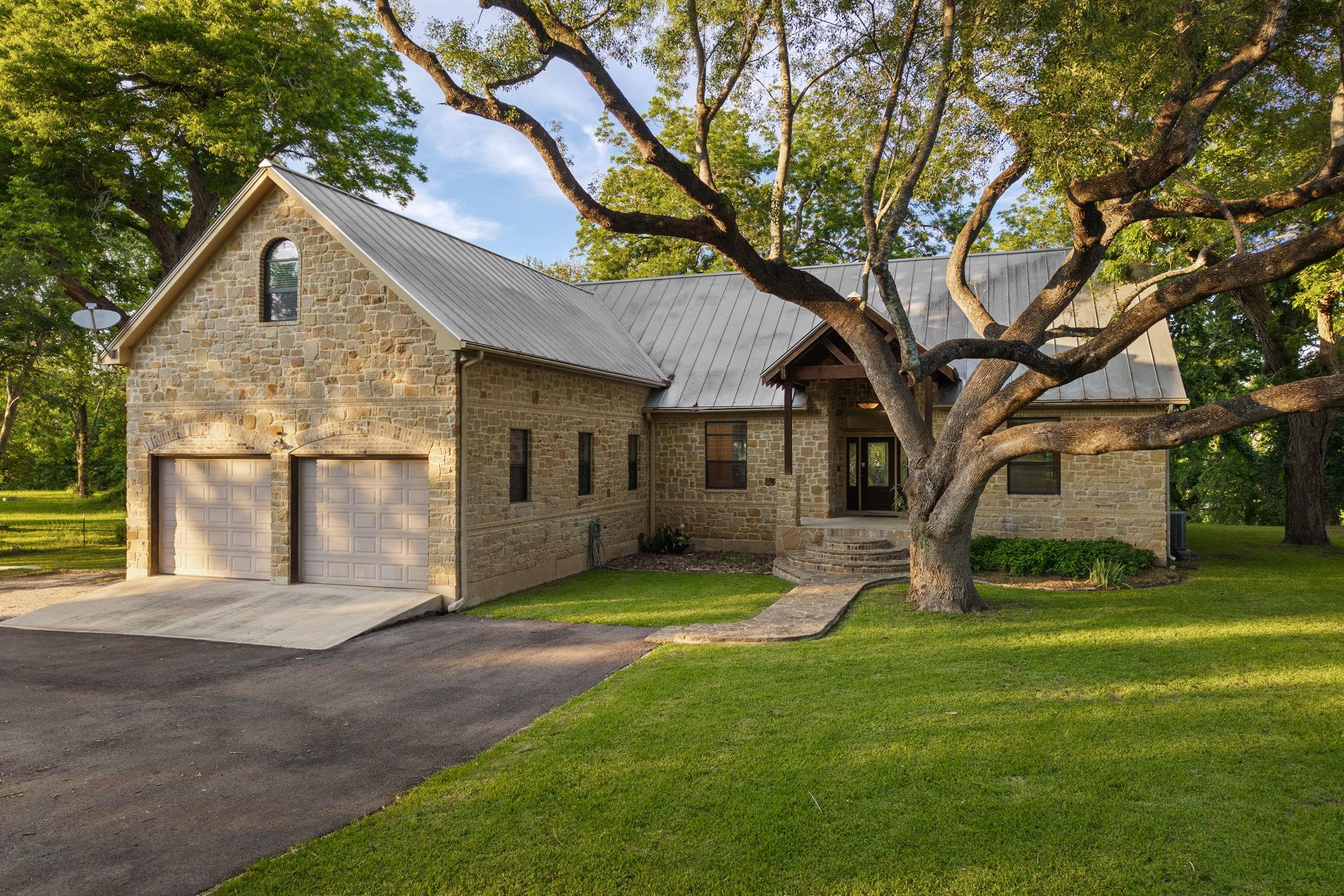 302 Guadalupe River Drive Seguin TX 78155