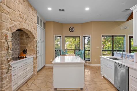 302 Guadalupe River Drive Seguin TX 78155