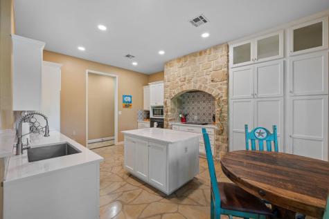 302 Guadalupe River Drive Seguin TX 78155