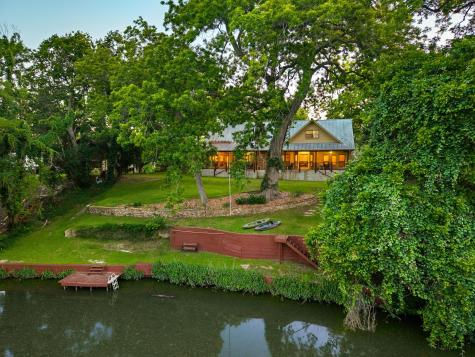 302 Guadalupe River Drive Seguin TX 78155
