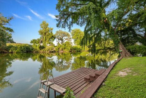 302 Guadalupe River Drive Seguin TX 78155