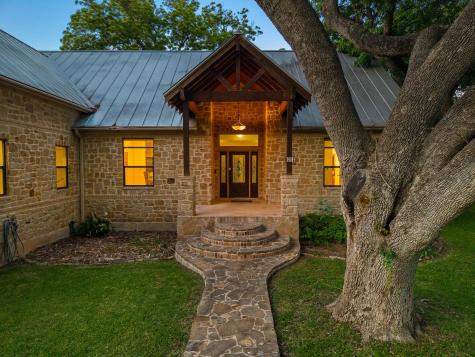 302 Guadalupe River Drive Seguin TX 78155