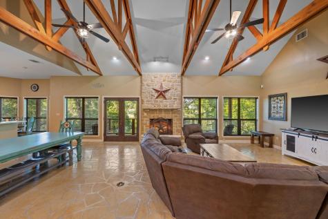302 Guadalupe River Drive Seguin TX 78155