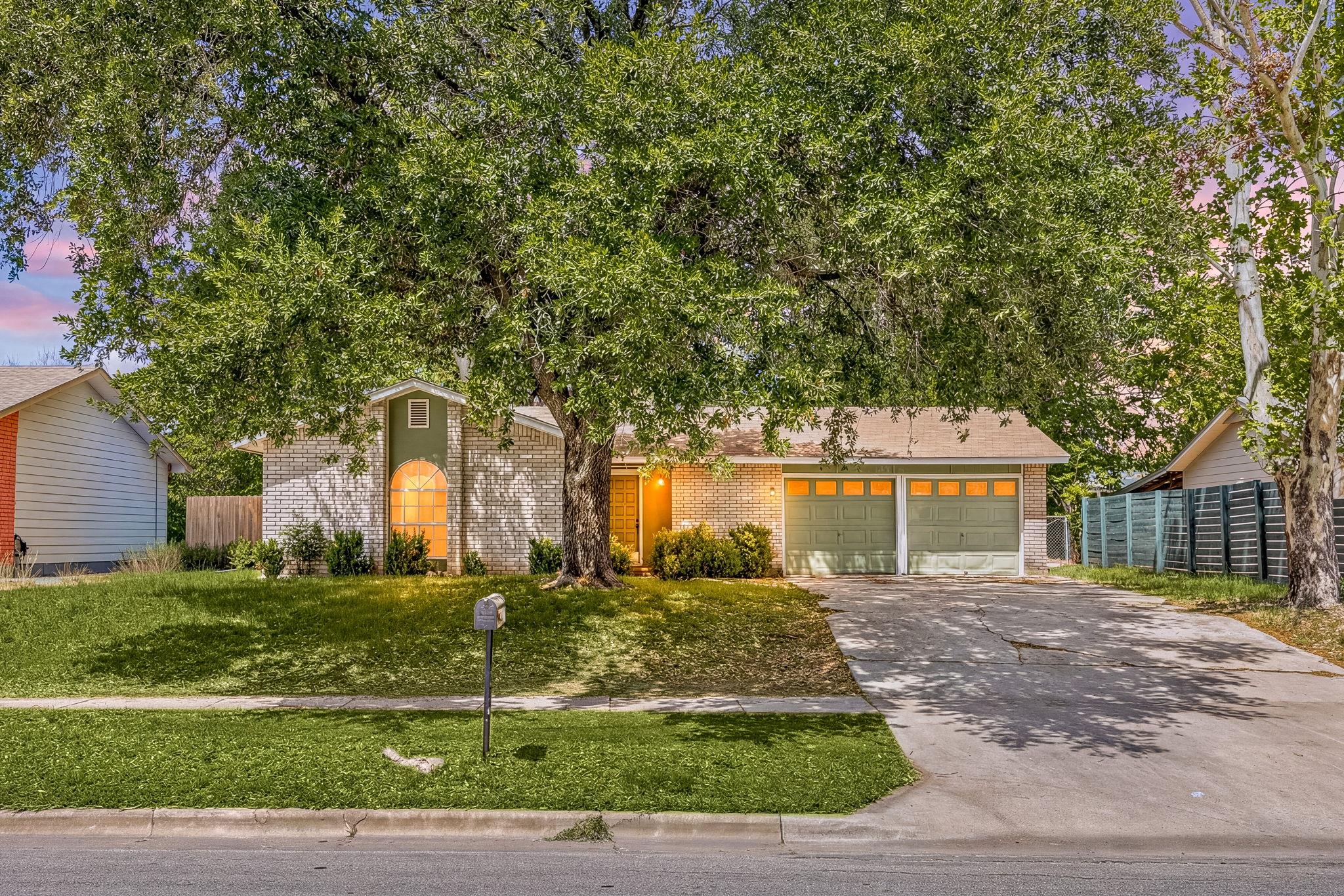 2412 E Stassney Lane Austin TX 78744