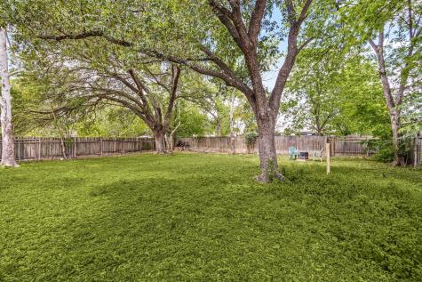 2412 E Stassney Lane Austin TX 78744