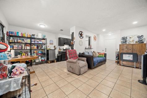 2412 E Stassney Lane Austin TX 78744