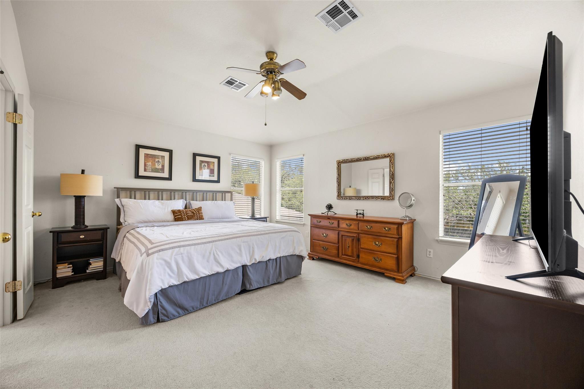 4604 Hoffman Drive Austin TX 78749