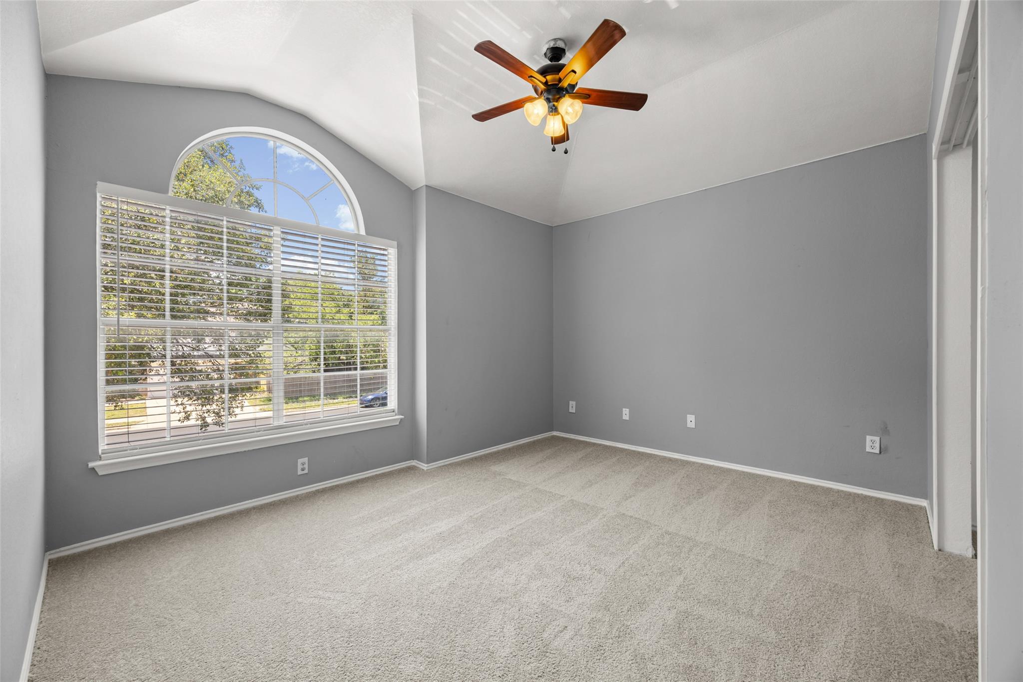 4604 Hoffman Drive Austin TX 78749