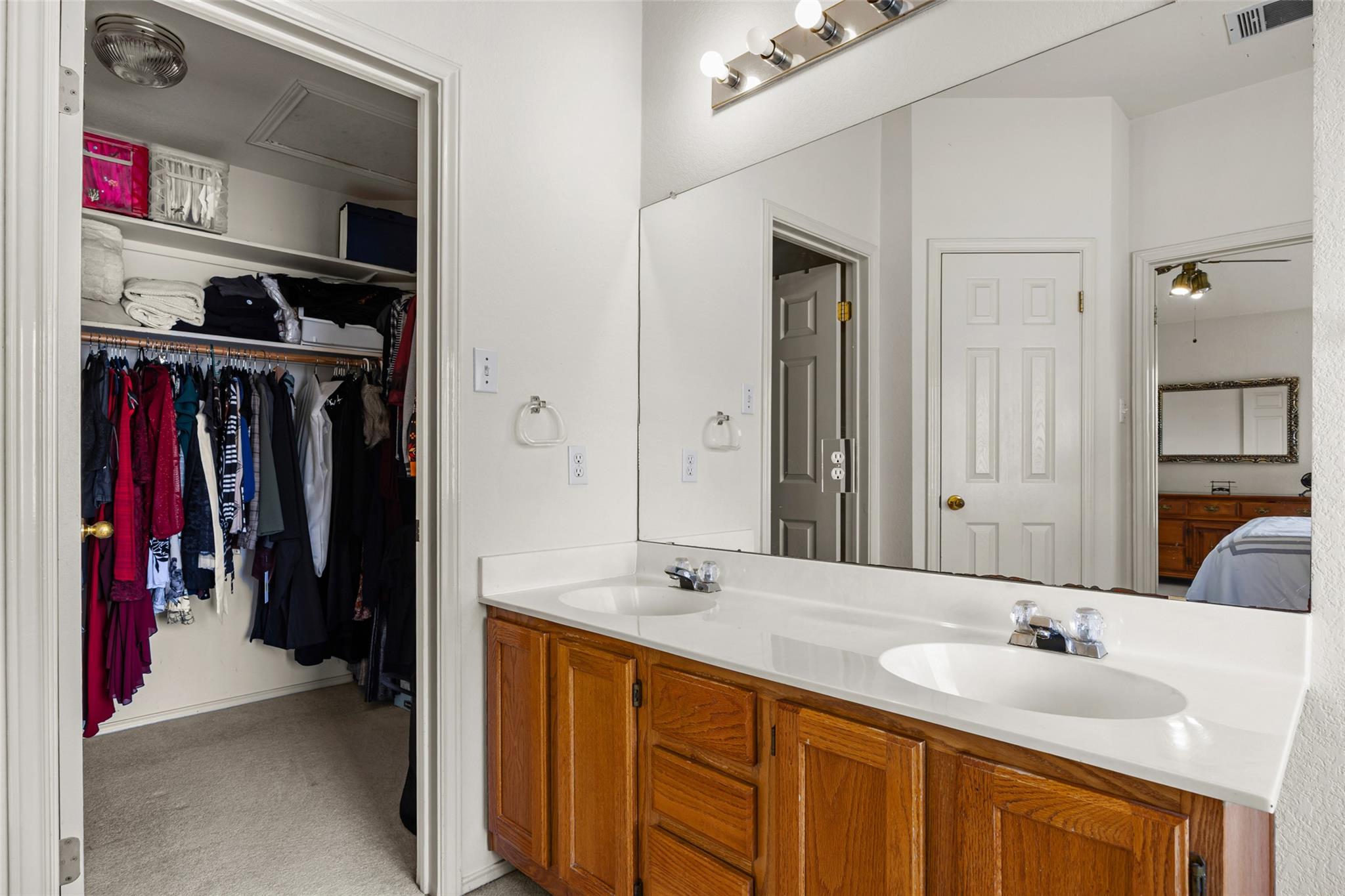 4604 Hoffman Drive Austin TX 78749