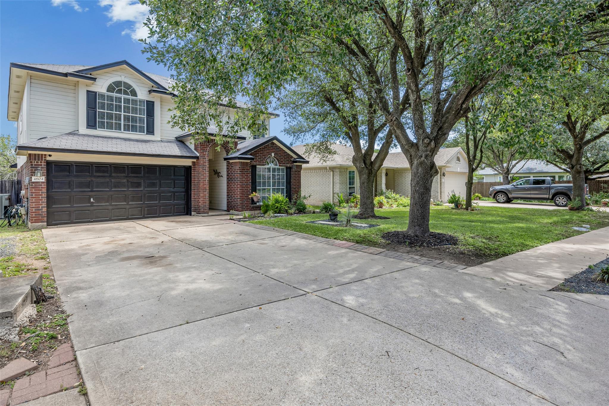 4604 Hoffman Drive Austin TX 78749