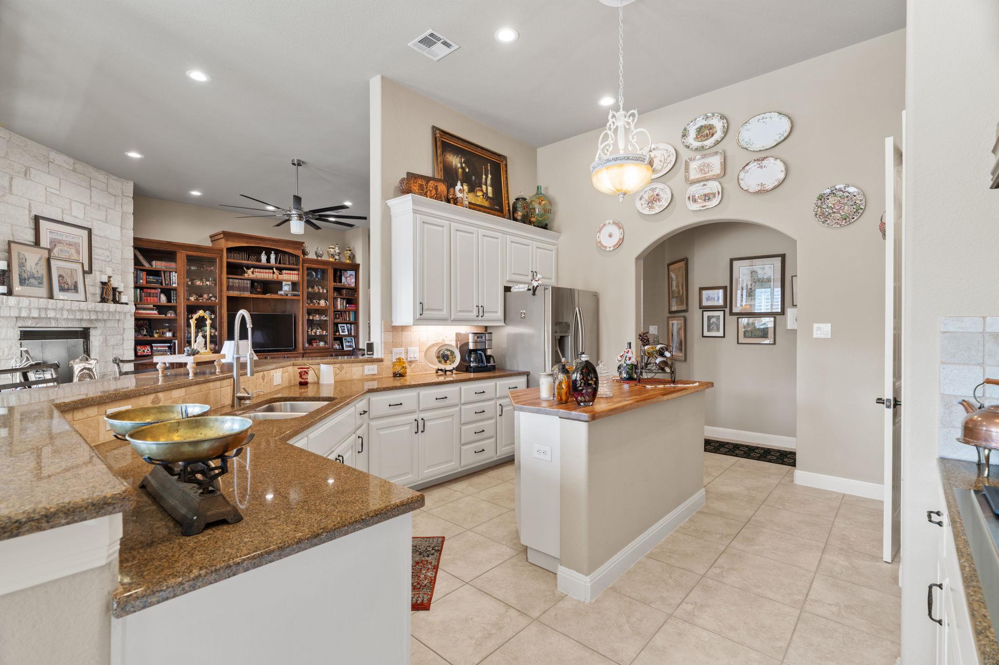 203 Circle Oaks Drive Burnet TX 78611