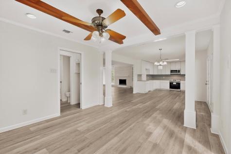 812 George Street Taylor TX 76574