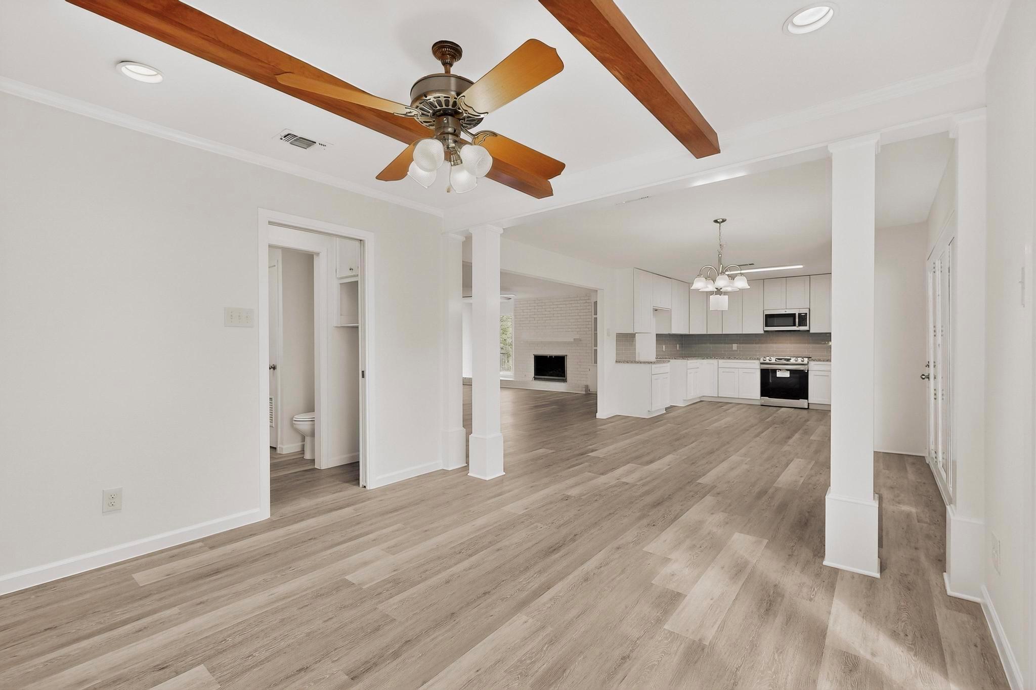 812 George Street Taylor TX 76574